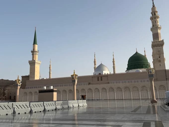 October 15 Days Umrah Package 2026 — photo 3